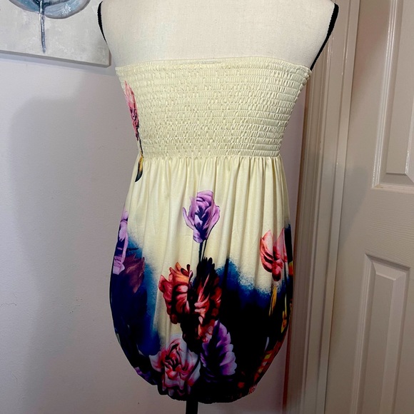 Cream and floral strapless tube top - Picture 3 of 3